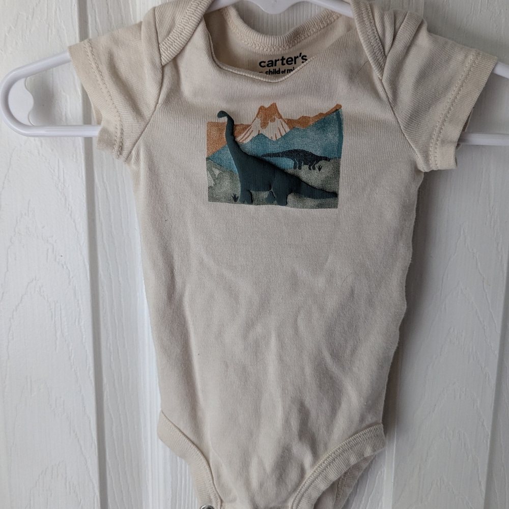 5/$5🦀 Carter's Beige Dinosaur Graphic Bodysuit